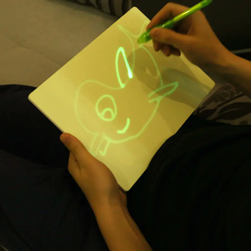 Children's Drawing Board with Fluorescent Features
